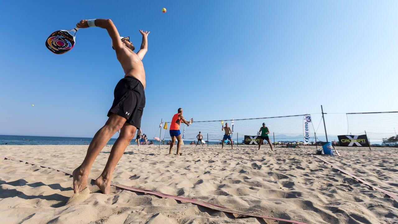 Vila Velha: Campeonato estadual de beach tennis agita a Praia da Costa