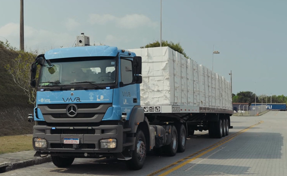 1º caminhão autônomo do Brasil já está em funcionamento em Aracruz e tem tecnologia de startup apoiada pelo Governo do Estado